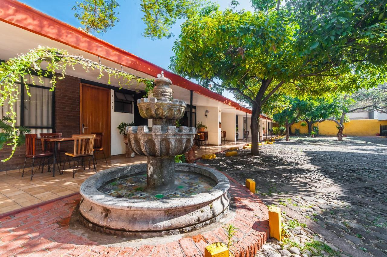Hotel Isabel Guadalajara Bagian luar foto