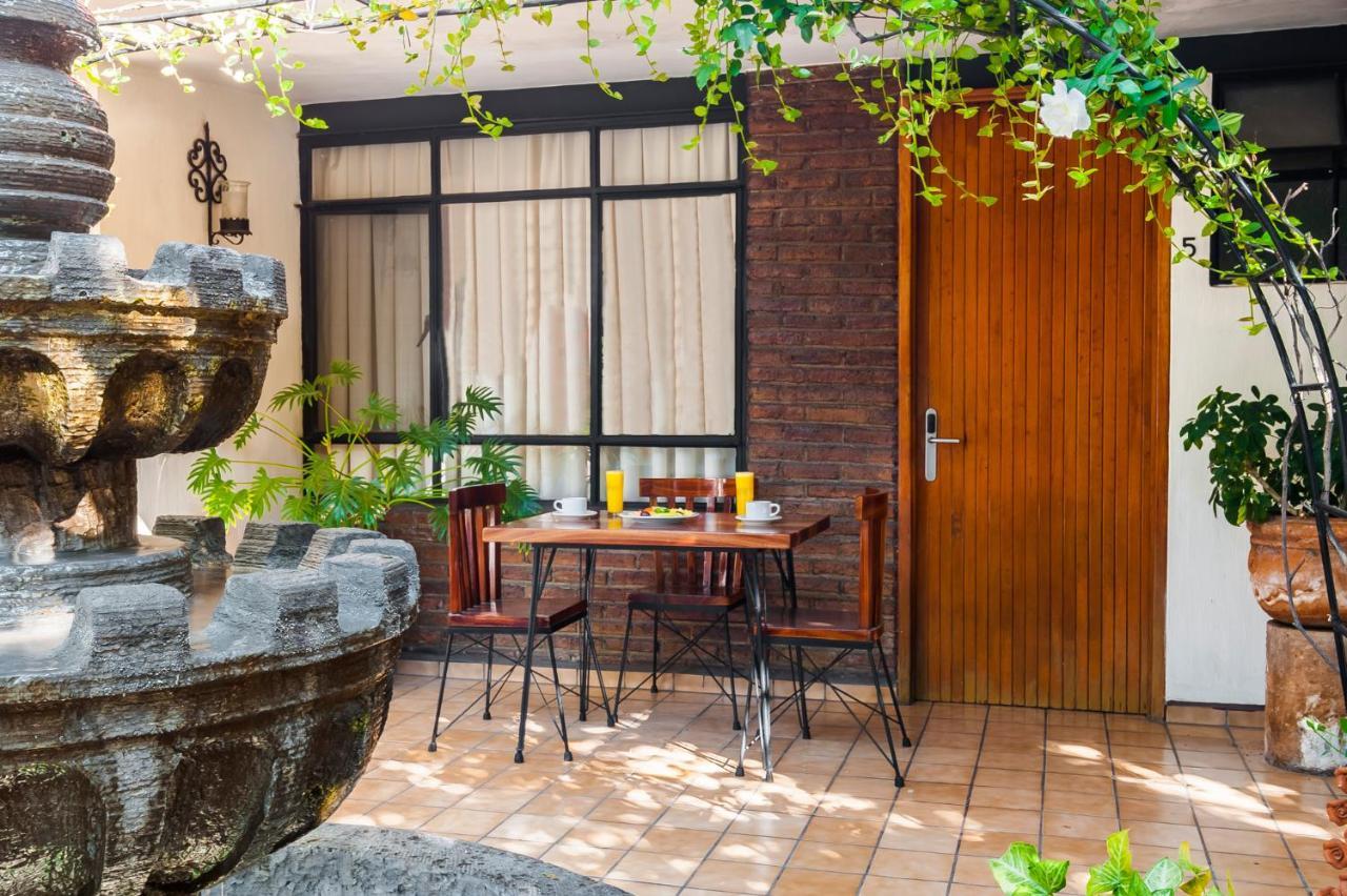 Hotel Isabel Guadalajara Bagian luar foto