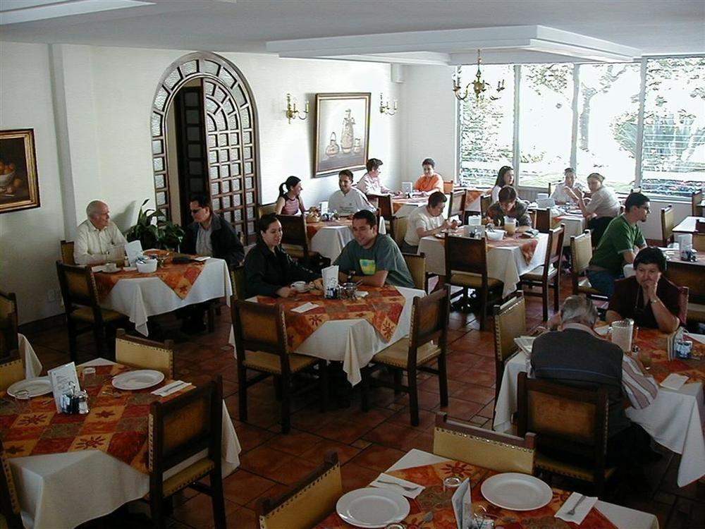 Hotel Isabel Guadalajara Restoran foto
