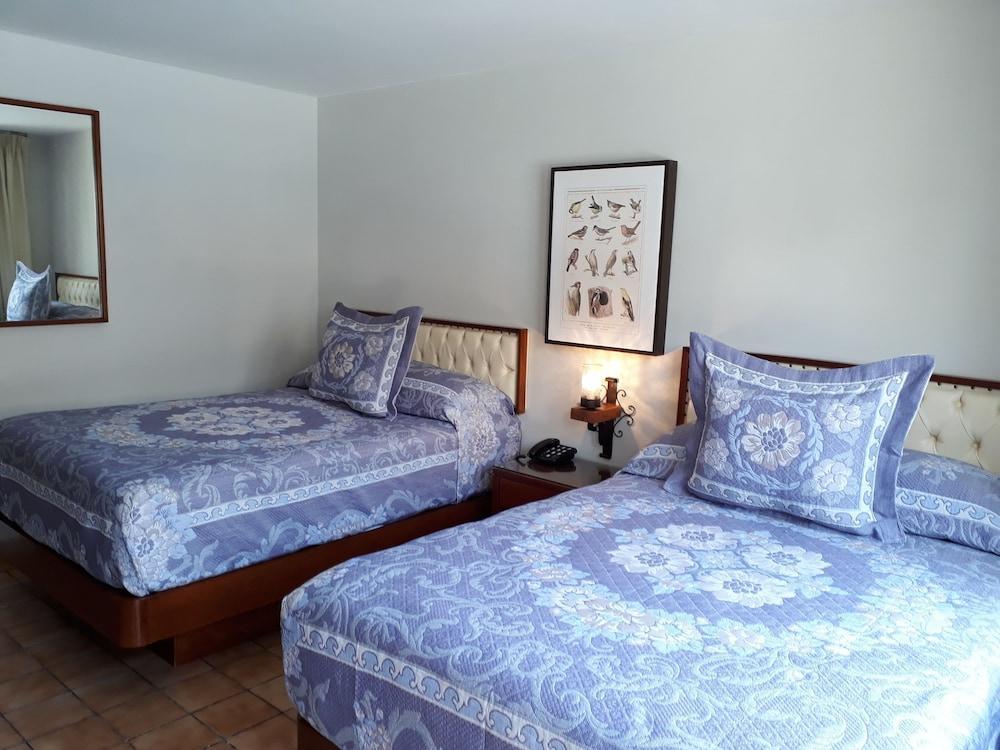 Hotel Isabel Guadalajara Bagian luar foto