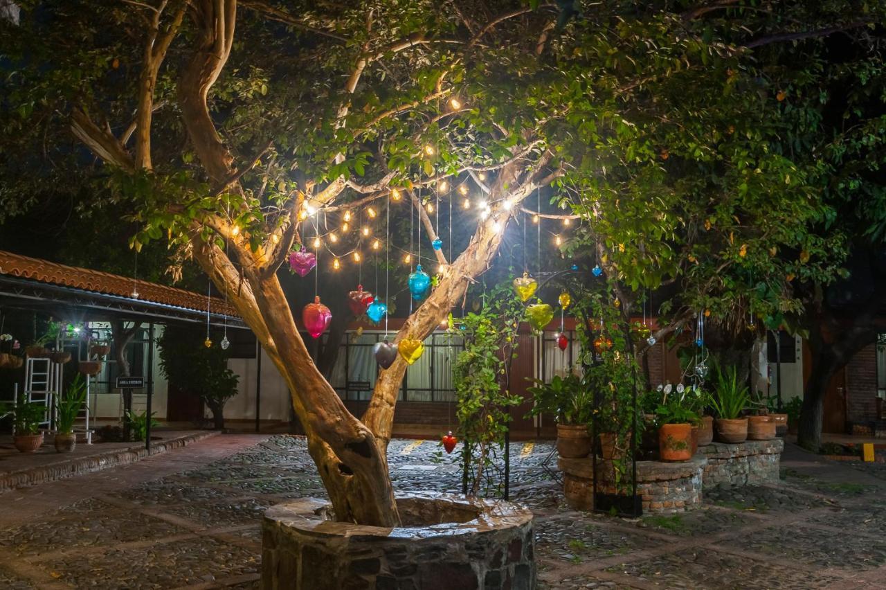 Hotel Isabel Guadalajara Bagian luar foto