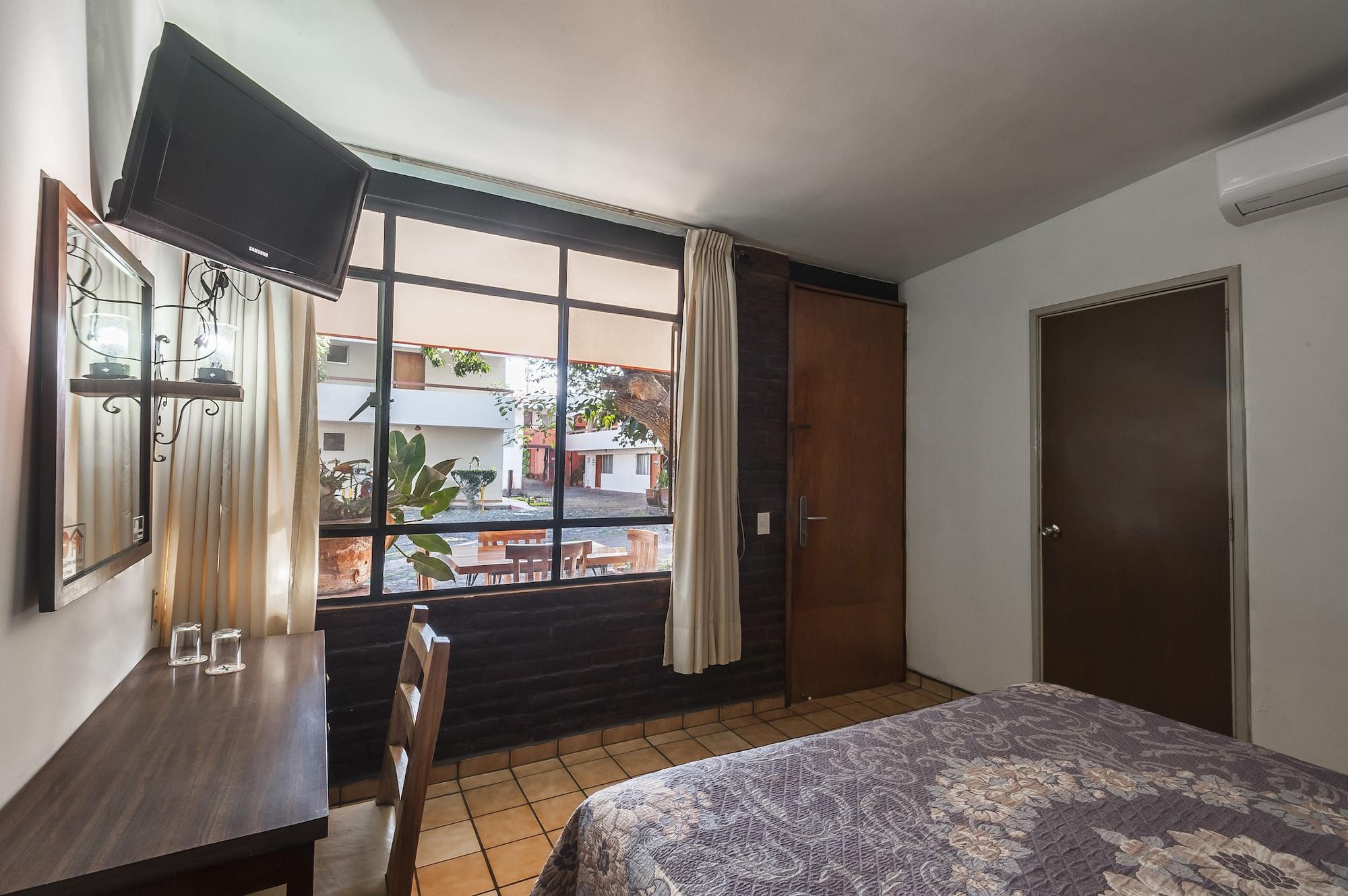 Hotel Isabel Guadalajara Bagian luar foto