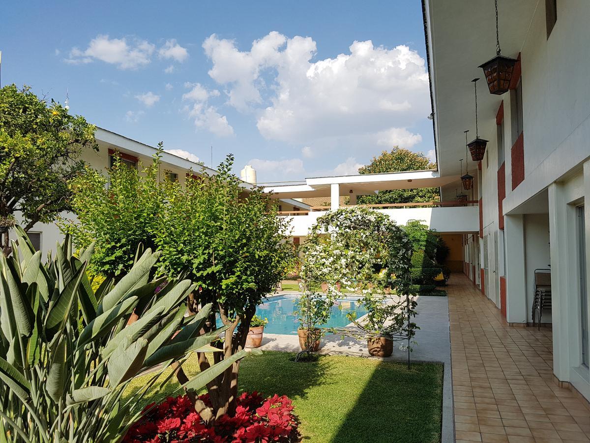 Hotel Isabel Guadalajara Bagian luar foto