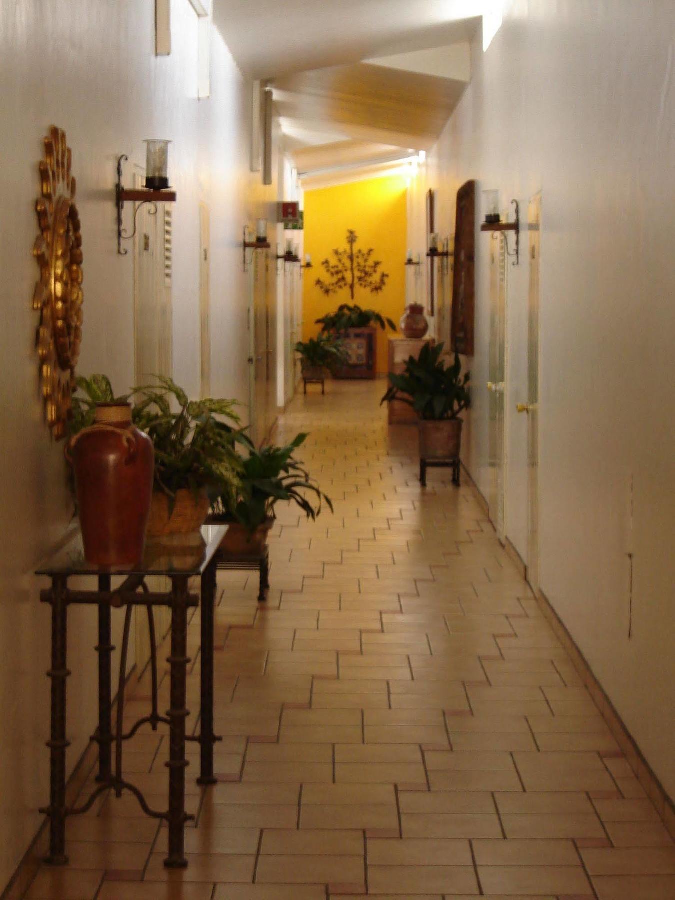Hotel Isabel Guadalajara Bagian luar foto
